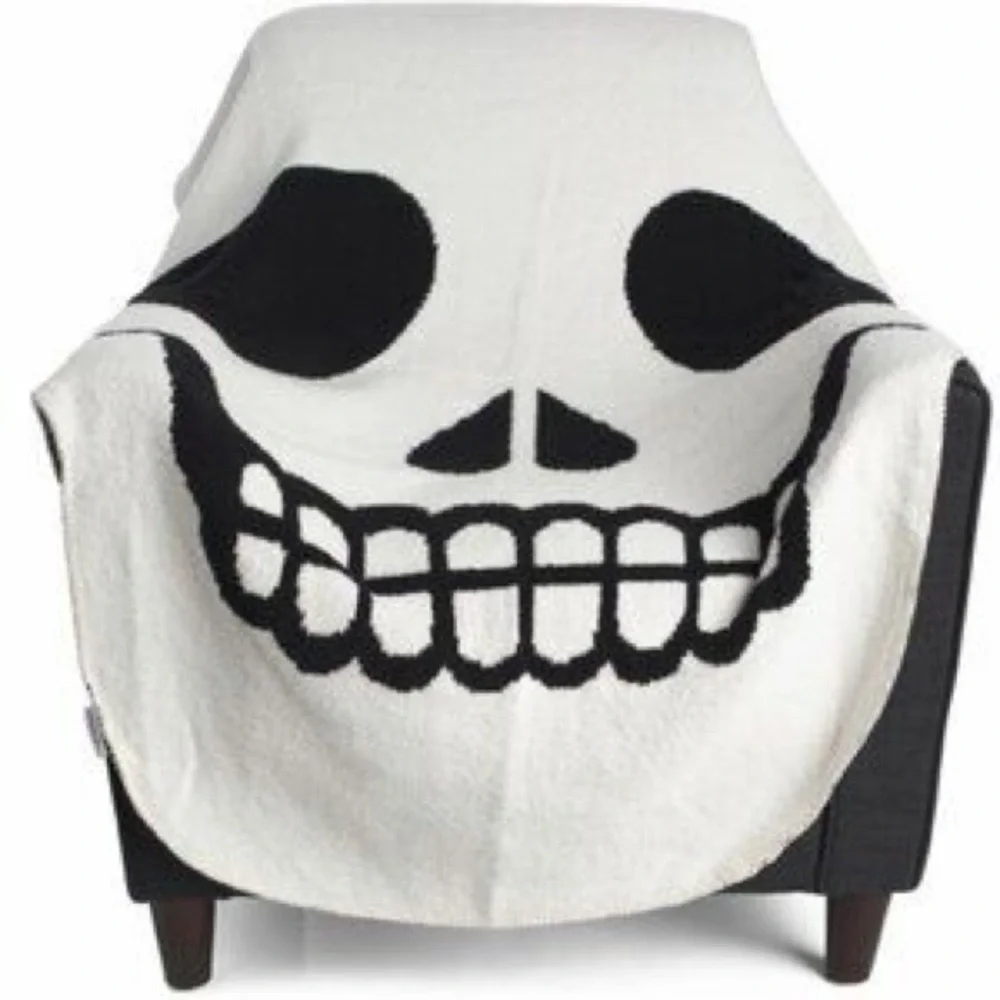 CUPCAKES AND CASHMERE TIK TOK VIRAL SKELETON SKULL HEAD PLUSH BLANKET NWT